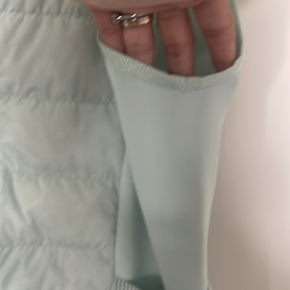 Lululemon Down for It All Vest 4 - Picture 7 of 9